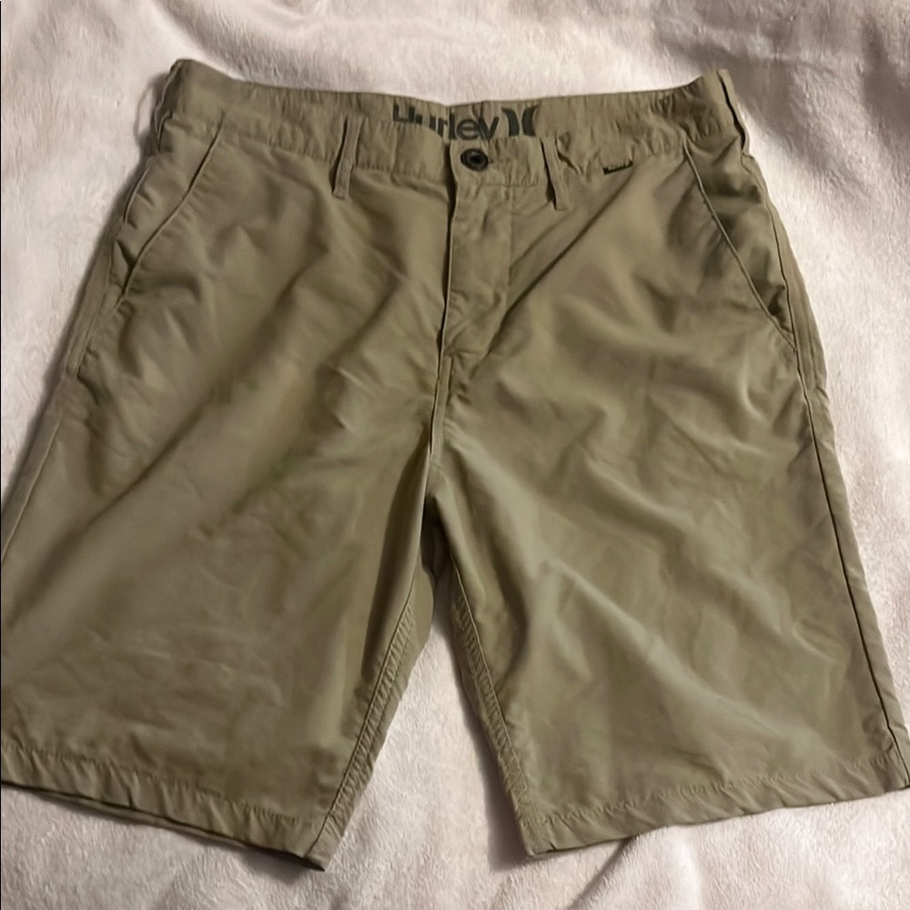 Hurley Nike Dri-Fit Men’s Waist Size 31 Tan Flat Front Shorts